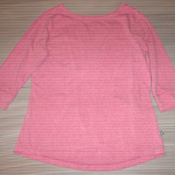 Danskin Ladies Pink Top Size Small. $5.00 AS AN ADD ON - Picture 1 of 2